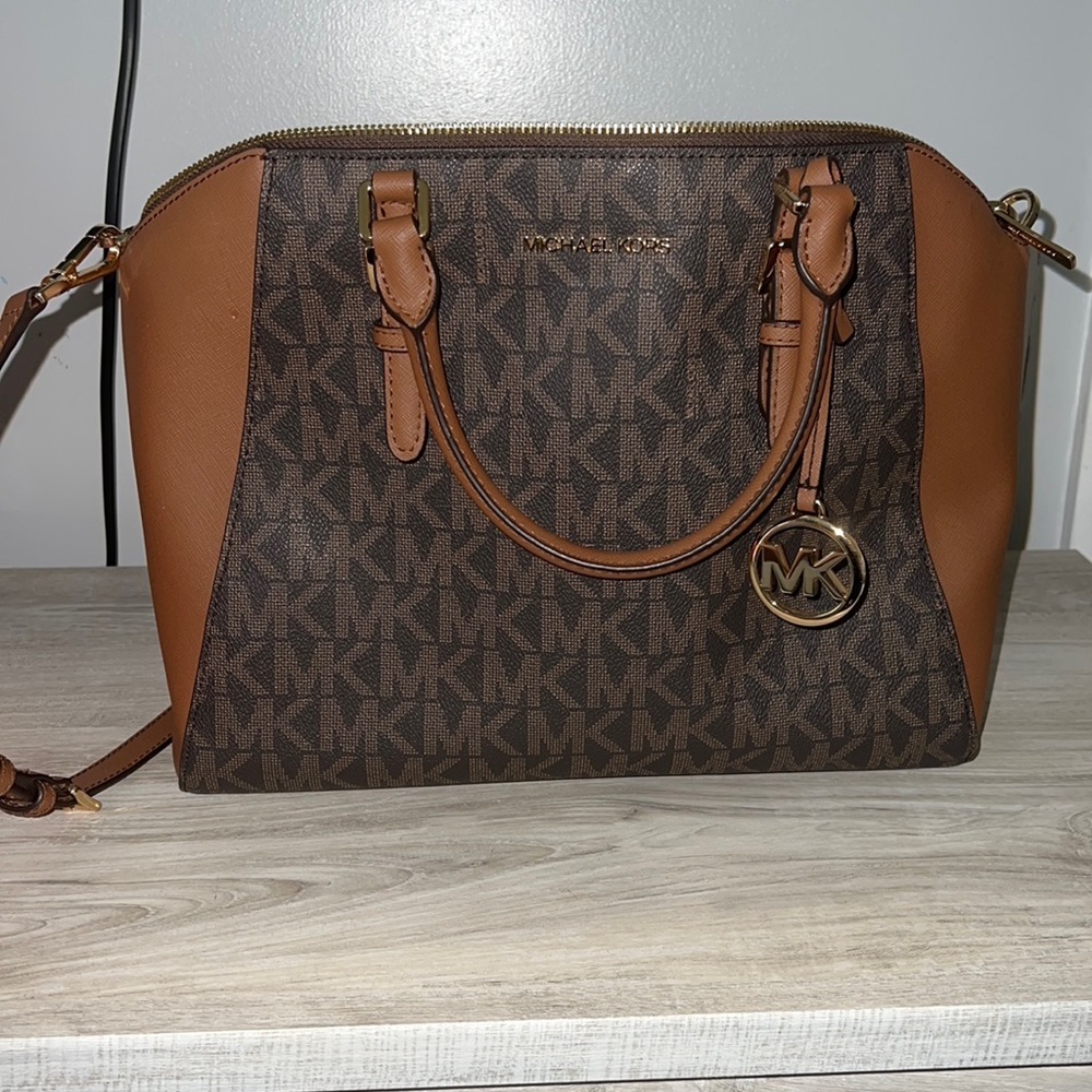 MK crossbody/satchel purse!!!